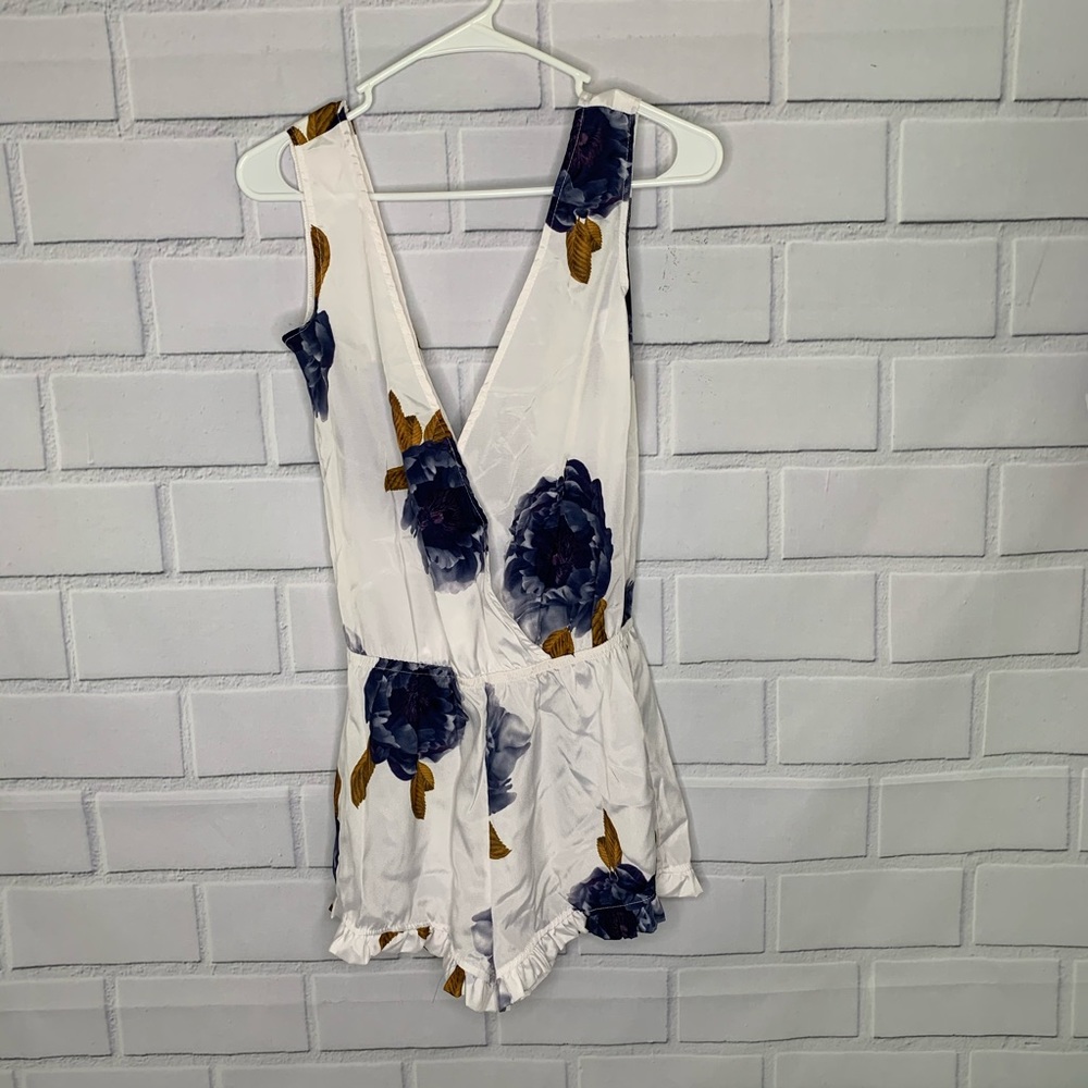 Ropalia romper white and blue. S